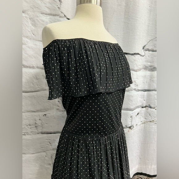 WHBM Off the Shoulder Black‎ White Polka Dot Drop Waist Layered Dress Accordion - Picture 3 of 9